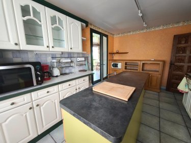 Maison a vendre Glénat 15150 Cantal 186 m2 7 pièces 193325 euros