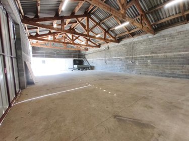Fonds et murs commerciaux a vendre Saint-Mamet-la-Salvetat 15220 Cantal 200 m2  159000 euros