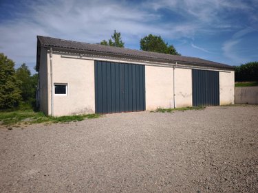 Fonds et murs commerciaux a vendre Saint-Mamet-la-Salvetat 15220 Cantal 200 m2  159000 euros
