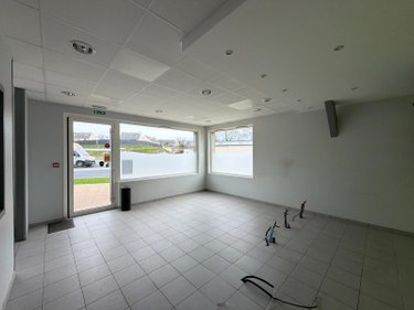 Fonds et murs commerciaux a vendre Bricquebec-en-Cotentin 50260 Manche 266 m2  220800 euros