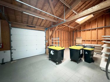 Fonds et murs commerciaux a vendre Bricquebec-en-Cotentin 50260 Manche 266 m2  220800 euros