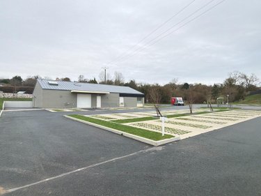 Fonds et murs commerciaux a vendre Bricquebec-en-Cotentin 50260 Manche 266 m2  220800 euros