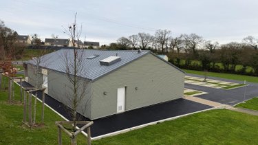 Fonds et murs commerciaux a vendre Bricquebec-en-Cotentin 50260 Manche 266 m2  220800 euros