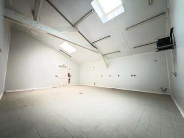 Fonds et murs commerciaux a vendre Bricquebec-en-Cotentin 50260 Manche 266 m2  220800 euros