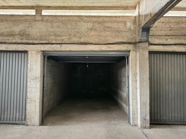 Garage et parking a vendre Rennes 35000 Ille-et-Vilaine 18 m2  26500 euros
