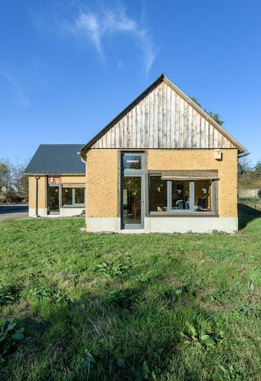 Fonds et murs commerciaux a vendre Saint-Germain-sur-Ille 35250 Ille-et-Vilaine 81 m2  158962 euros