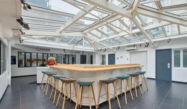 Immeuble a vendre Paris 17e arrondissement 75017 Paris 1096 m2  7420000 euros