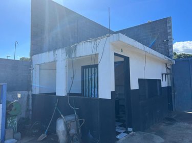 Fonds et murs commerciaux a vendre Saint-Pierre 97250 Martinique 130 m2  395000 euros