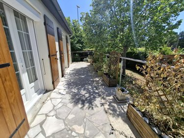 Maison a vendre Saintes 17100 Charente-Maritime 137 m2 6 pièces 314760 euros