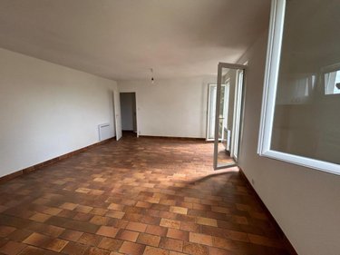 Location appartement Saint-Cyr-sur-Menthon 01380 Ain 65 m2 3 pièces 700 euros