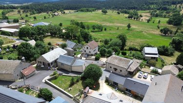 Fonds et murs commerciaux a vendre Lajo 48120 Lozère 342 m2  850000 euros