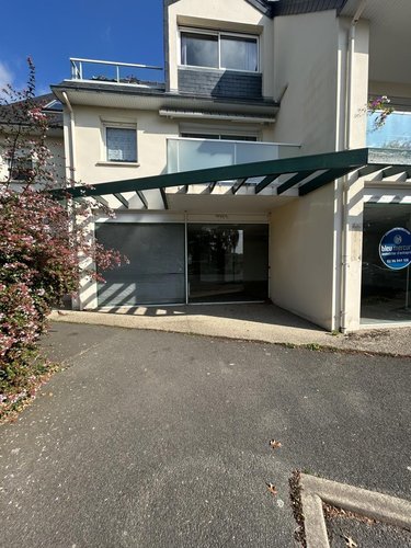 Fonds et murs commerciaux a vendre Hillion 22120 Côtes-d'Armor 130 m2  275600 euros