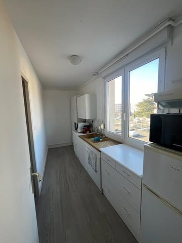 Location appartement Pierrelatte 26700 Drôme 69 m2 3 pièces 760 euros