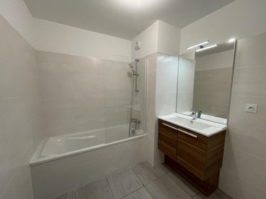 Location appartement Saint-Malo 35400 Ille-et-Vilaine 63 m2  889 euros