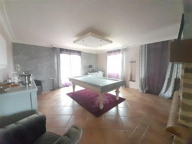 Maison a vendre Meslay-du-Maine 53170 Mayenne 230 m2  518600 euros