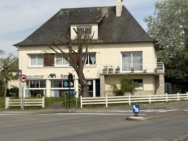 Location fonds et murs commerciaux Le Rheu 35650 Ille-et-Vilaine 100 m2  1555 euros