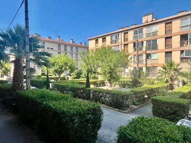 Appartement a vendre Aubagne 13400 Bouches-du-Rhône 55 m2 3 pièces 156000 euros