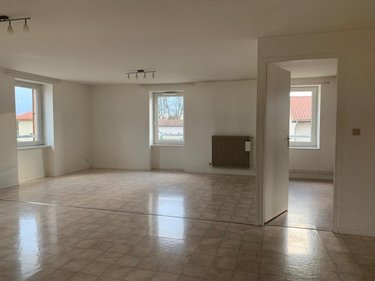 Location appartement Confrançon 01310 Ain 118 m2 4 pièces 800 euros