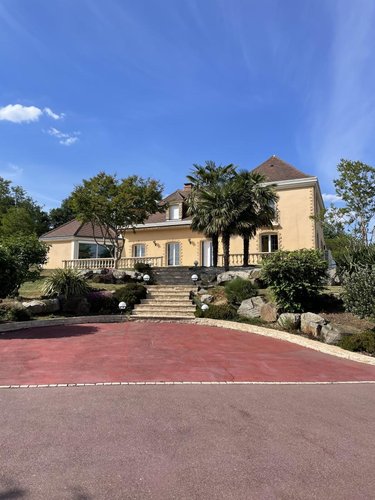 Maison a vendre Aigné 72650 Sarthe 240 m2 10 pièces 550000 euros