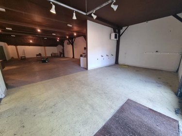 Fonds et murs commerciaux a vendre Courtenay 45320 Loiret 454 m2  143100 euros