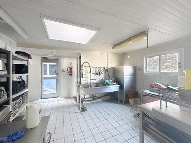 Immeuble a vendre Plouhinec 56680 Morbihan 372 m2  550520 euros