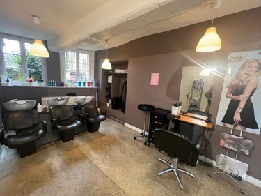 Location fonds et murs commerciaux Orbec 14290 Calvados 60 m2  615 euros