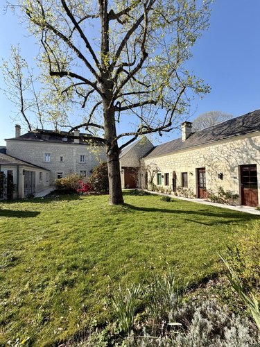 Maison a vendre Bourgueil 37140 Indre-et-Loire 297 m2  453200 euros