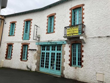 Fonds et murs commerciaux a vendre Vallet 44330 Loire-Atlantique 200 m2  201400 euros