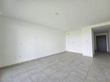 Location appartement Bezannes 51430 Marne 30 m2 1 pièce 590 euros