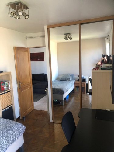 Appartement a vendre Aubagne 13400 Bouches-du-Rhône 75 m2 5 pièces 199000 euros