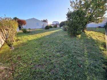 Terrain a batir a vendre Saujon 17600 Charente-Maritime 739 m2  115412 euros