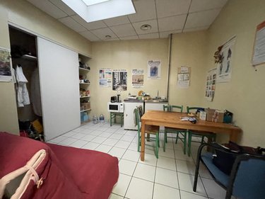 Fonds et murs commerciaux a vendre Locminé 56500 Morbihan 290 m2  230080 euros