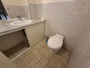 Immeuble a vendre Saintes 17100 Charente-Maritime 174 m2  251808 euros