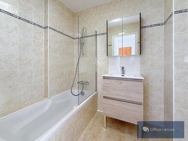 Appartement a vendre Divonne-les-Bains 01220 Ain 66 m2 4 pièces 335000 euros