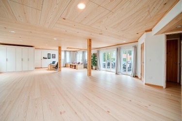 Fonds et murs commerciaux a vendre Locminé 56500 Morbihan 290 m2  230080 euros