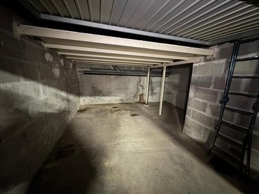 Garage et parking a vendre Saint-Martin-de-Ré 17410 Charente-Maritime 11 m2  49824 euros