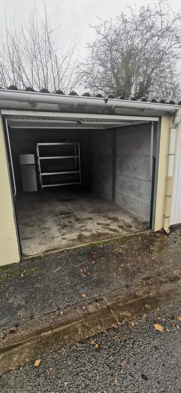 Garage et parking a vendre Arras 62000 Pas-de-Calais 20 m2  17600 euros