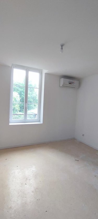 Location appartement Châlons-en-Champagne 51000 Marne 33 m2  520 euros