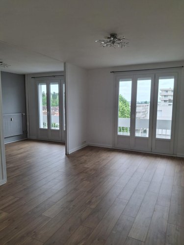 Location appartement Cusset 03300 Allier 80 m2 4 pièces 760 euros