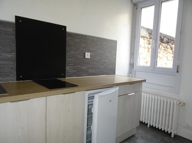 Location appartement Reims 51100 Marne 19 m2 1 pièce 420 euros
