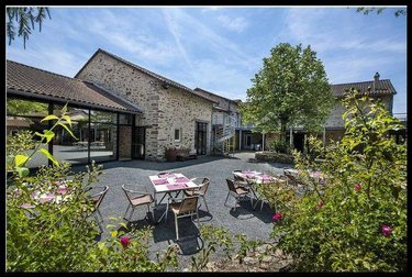 Fonds et murs commerciaux a vendre Cussac 87150 Haute-Vienne 4619 m2  730300 euros