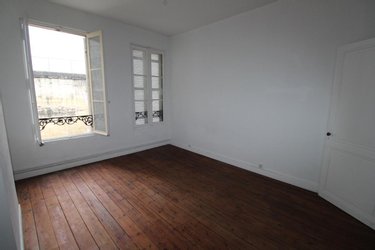 Immeuble a vendre Saintes 17100 Charente-Maritime 85 m2  236070 euros