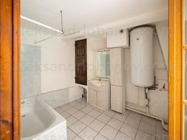 Maison a vendre Forcalquier 04300 Alpes-de-Haute-Provence 70 m2 4 pièces 83800 euros