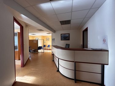 Fonds et murs commerciaux a vendre Séné 56860 Morbihan 104 m2  229000 euros