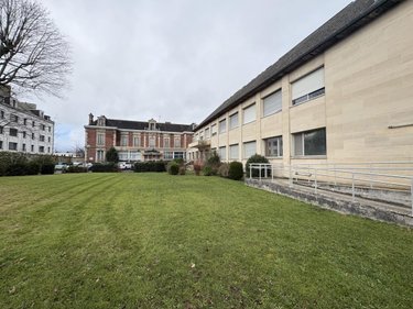 Immeuble a vendre Laon 02000 Aisne 1500 m2  700000 euros