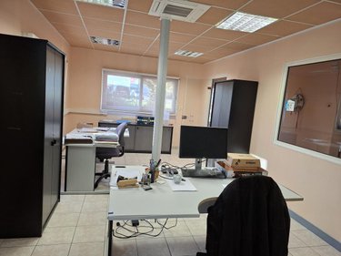 Fonds et murs commerciaux a vendre Bouchemaine 49080 Maine-et-Loire 220 m2  273000 euros