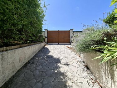 Maison a vendre Saintes 17100 Charente-Maritime 137 m2 6 pièces 314760 euros