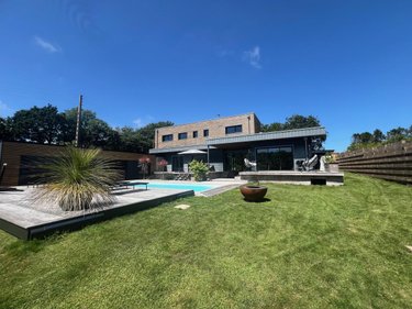 Maison a vendre Plonéour-Lanvern 29720 Finistère 197 m2 7 pièces 730000 euros