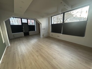 Location fonds et murs commerciaux Cambrai 59400 Nord 49 m2  670 euros