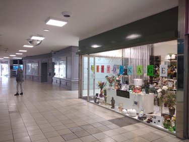 Location fonds et murs commerciaux Cambrai 59400 Nord 35 m2  670 euros